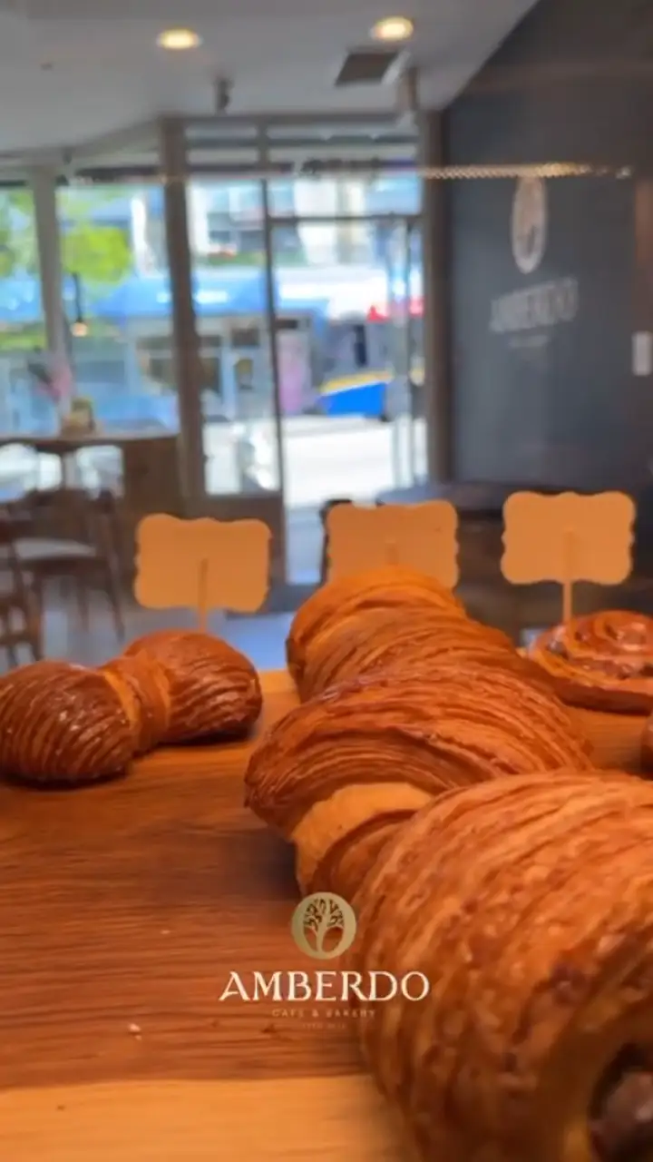 North Vancouver Croissant