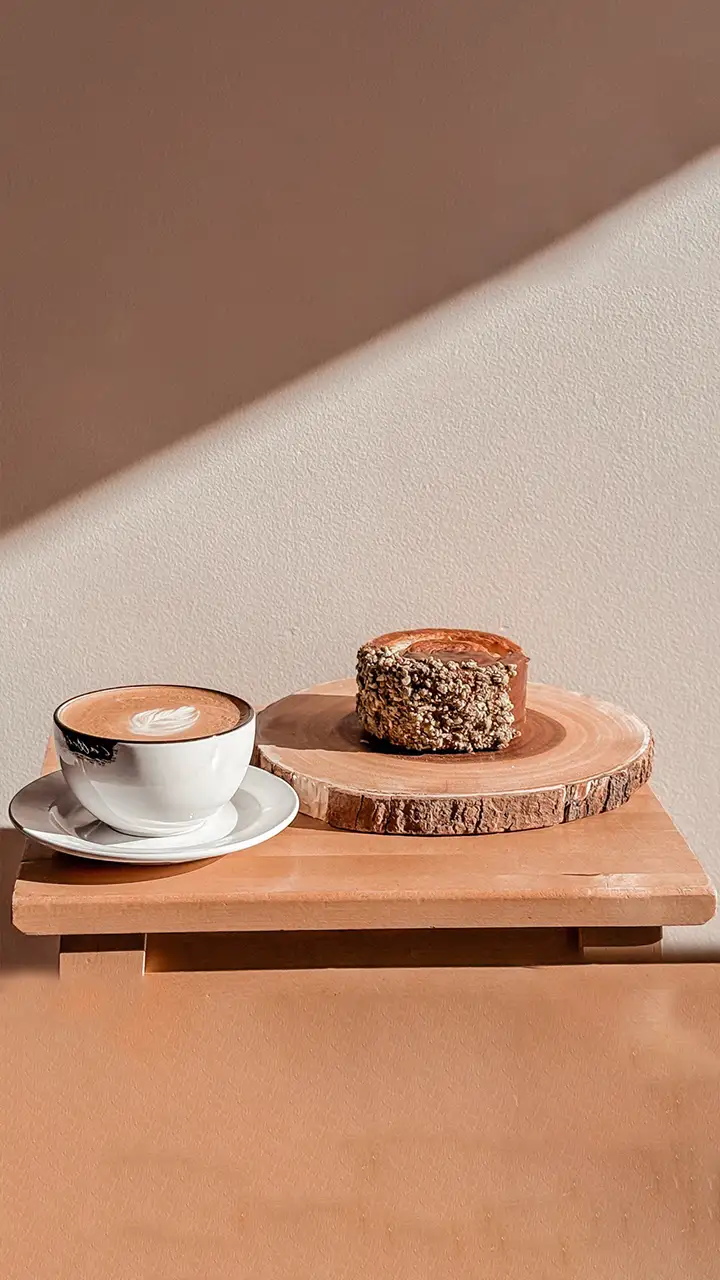 cake and coffee in Amberdo cafe